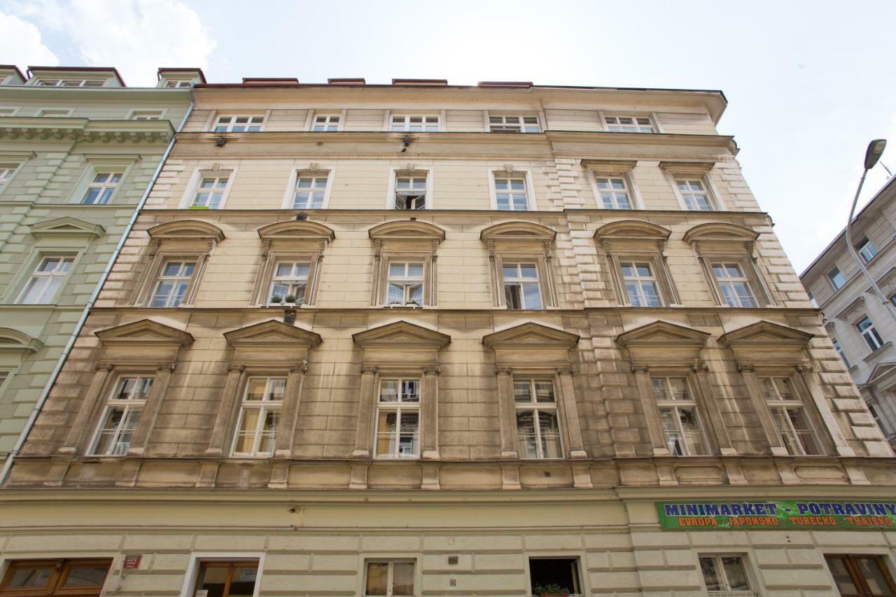 Royal Apartment Near River - Nek4Th Прага Екстериор снимка